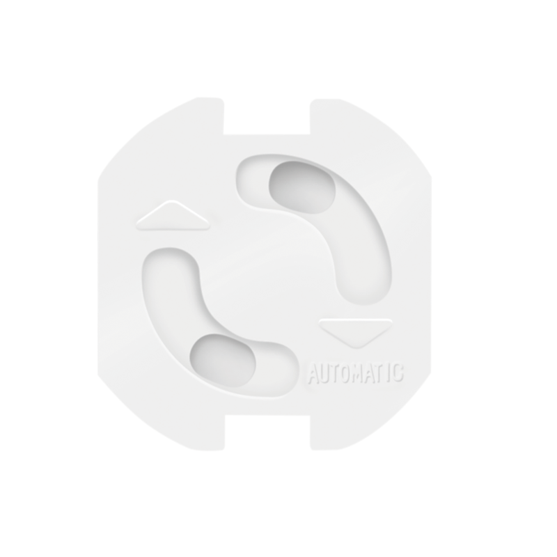 Socket protection with automatic closure